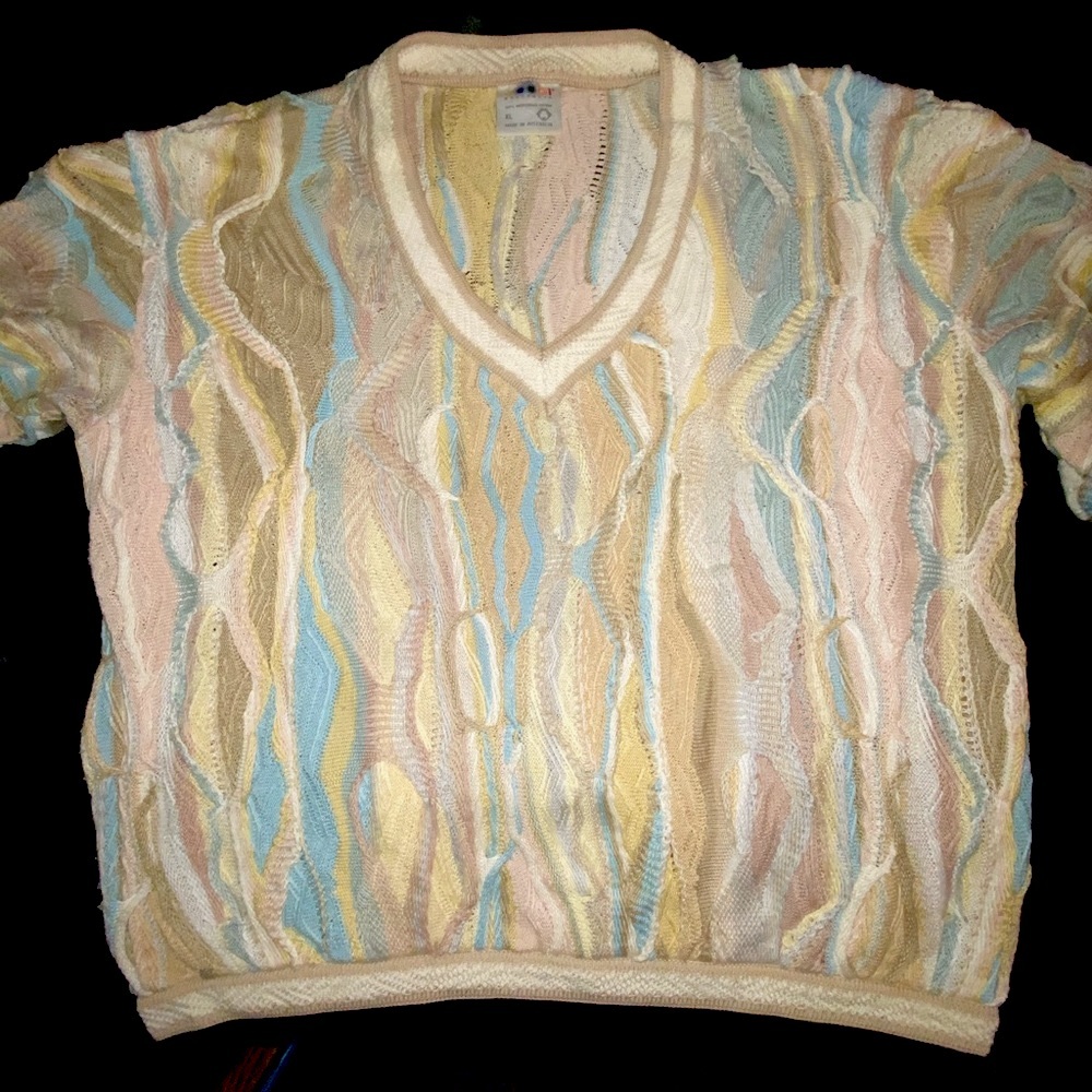 COOGI V-neck knitted vintage